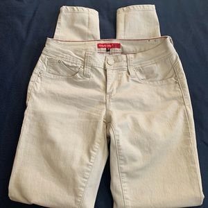 Color khaki   Y M I WannaBettaButt